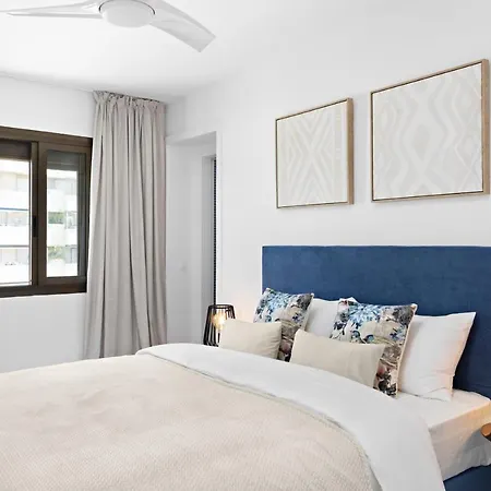 Two Bedroom In Puerto Banus With Terrace Marbella